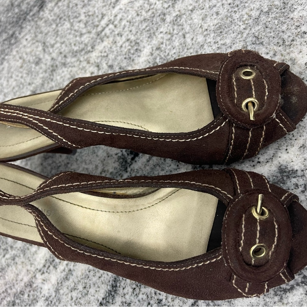 Predictions brown suede open toe sling back heels